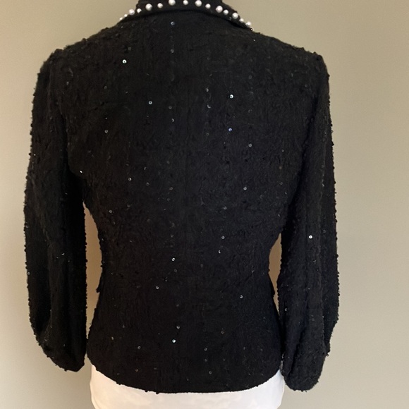 Fun pearl collared black jacket with fun knotted and sequenced blazer. - Picture 10 of 14